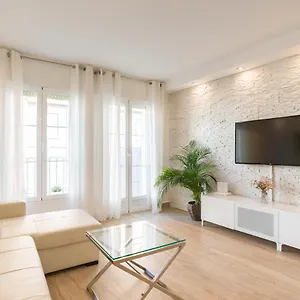 https://excelente-apartamento-en-centro-historico-malaga.1costadelsol.com